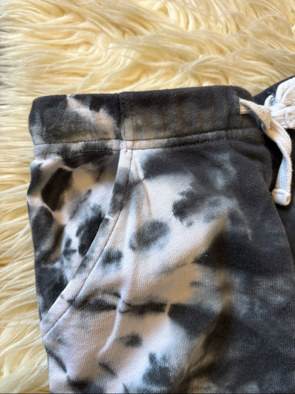 Cotton - on girls tie dye shorts - Picture 2 of 7